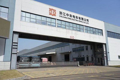 Tá busanna leictreacha ag dul i dtreo na todhchaí: is é nuálaíocht theicneolaíoch a spreagann taisteal glas uirbeach