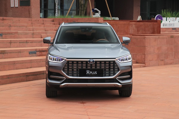 Éiríonn sraith BYD Song inneall fáis nua i margaí thar lear