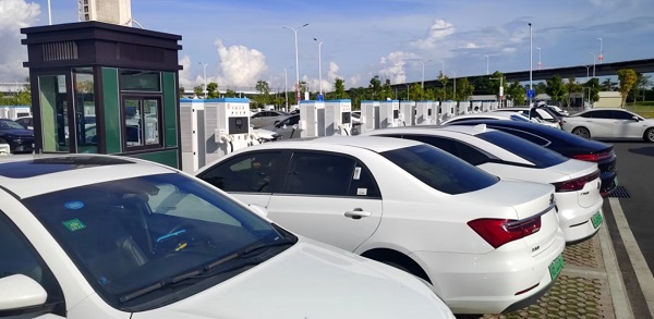 Tá ár ngnó easpórtála feithiclí fuinnimh nua ag dul chun cinn go seasta faoi láthair